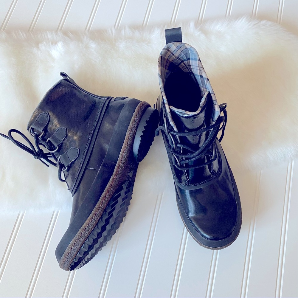 Sorel Joplin Black Ankle Rain Boots Womens Size 8 Waterproof Rubber New